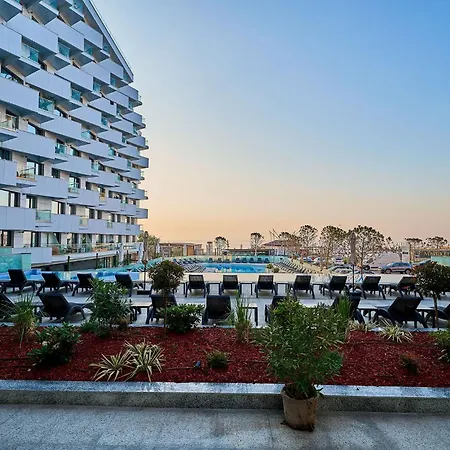 Aqua Vista Infinity & Mare - Piscina - Jacuzzi - Sauna - Gym Privat *