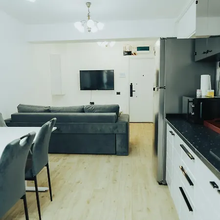 Aqua Vista Infinity & Mare - Piscina - Jacuzzi - Sauna - Gym Privat Năvodari