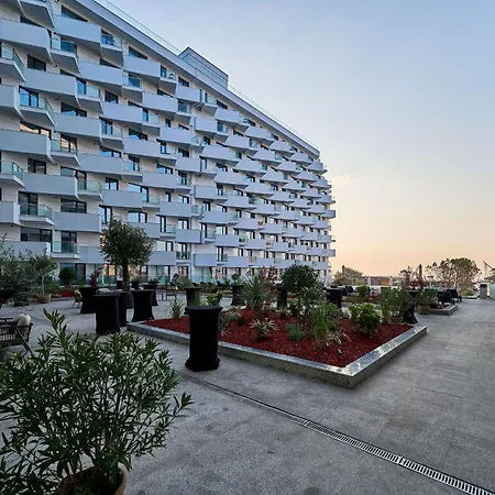 Aqua Vista Infinity & Mare - Piscina - Jacuzzi - Sauna - Gym Privat Apartment Navodari
