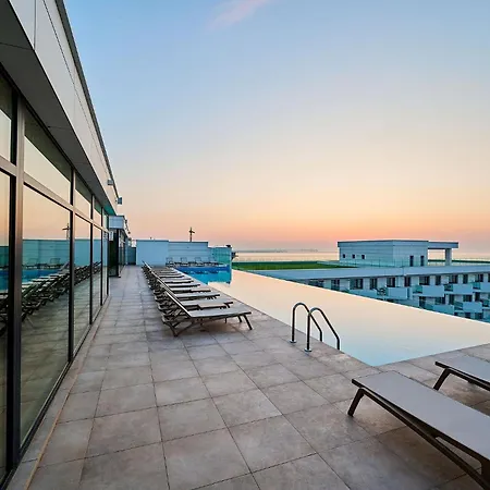 Aqua Vista Infinity & Mare - Piscina - Jacuzzi - Sauna - Gym Privat *